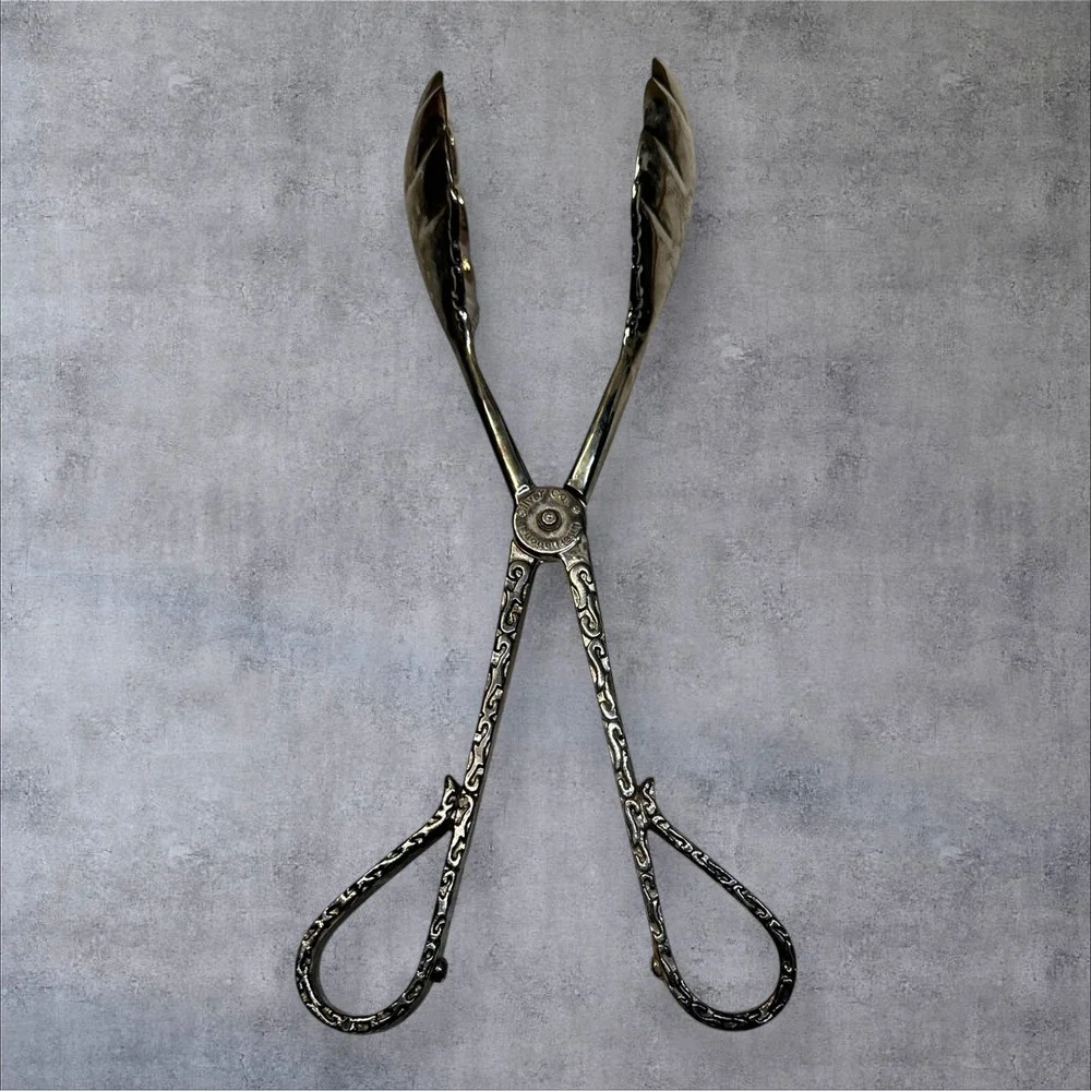 International Silver Co Serving Tongs Scissor Leaf Silver Plated‎ Vintage